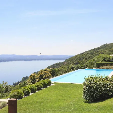 Villa Falcone 3 Bedrooms 6 Pax Belgirate