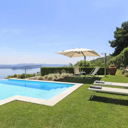 Villa Falcone 3 Bedrooms 6 Pax